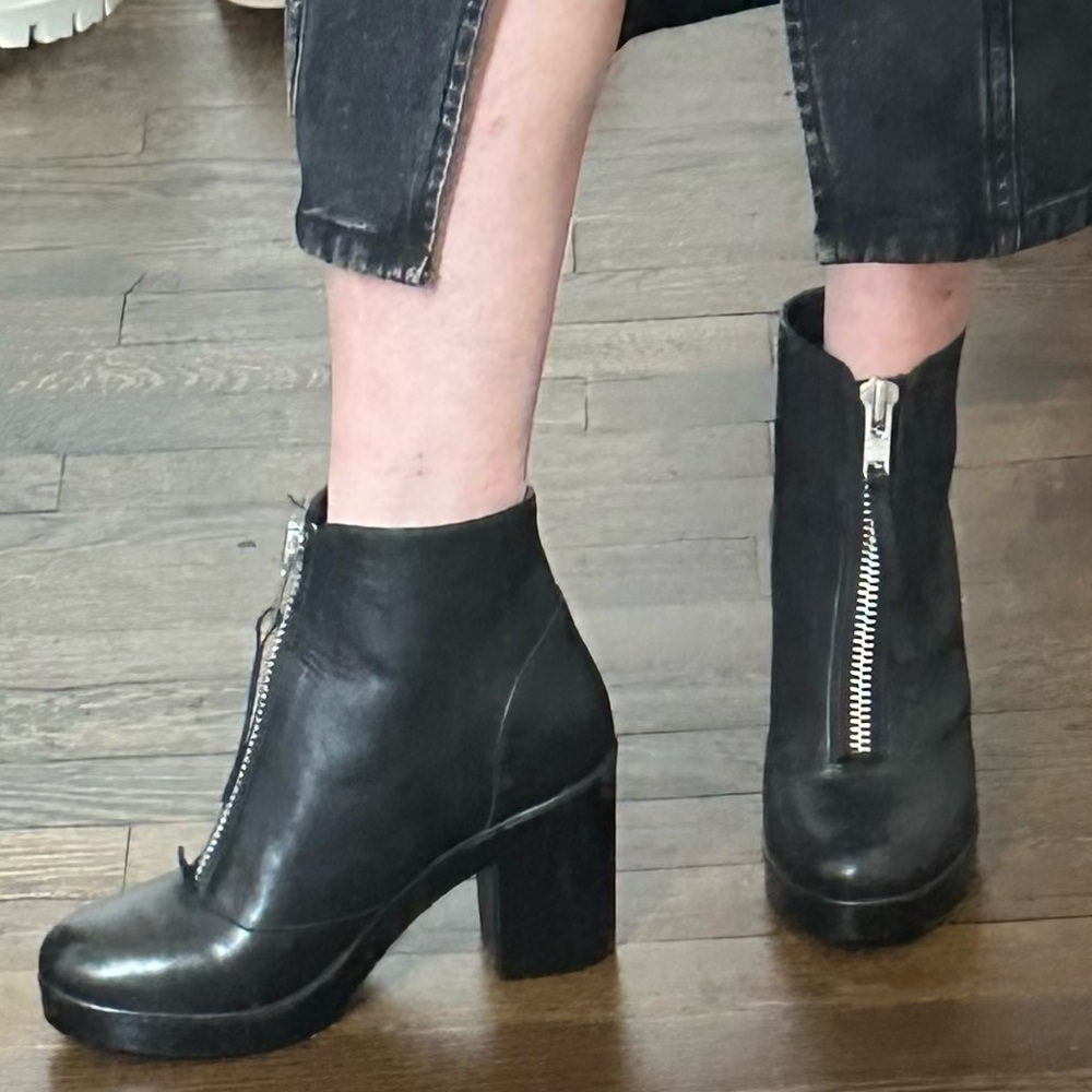 Black Platform Zip -Up Topshop Booties size 6.5